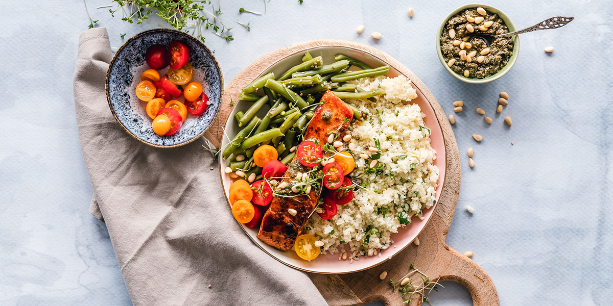 Nutritious food with veggies and grains